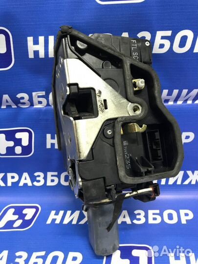 Замок двери передний левый Bmw 7-Серия E65/E66