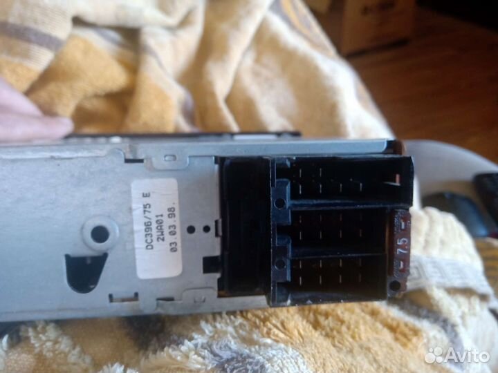 Опель омега,магнитофон philips