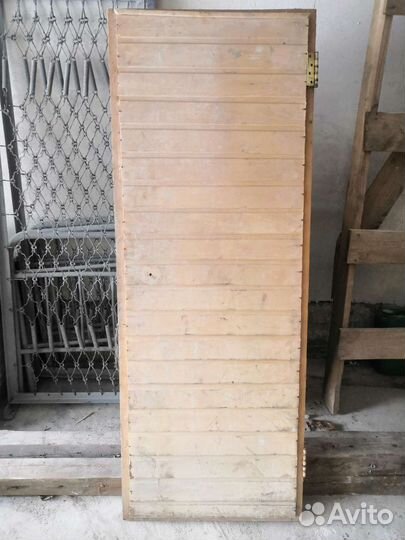 Дверь в баню