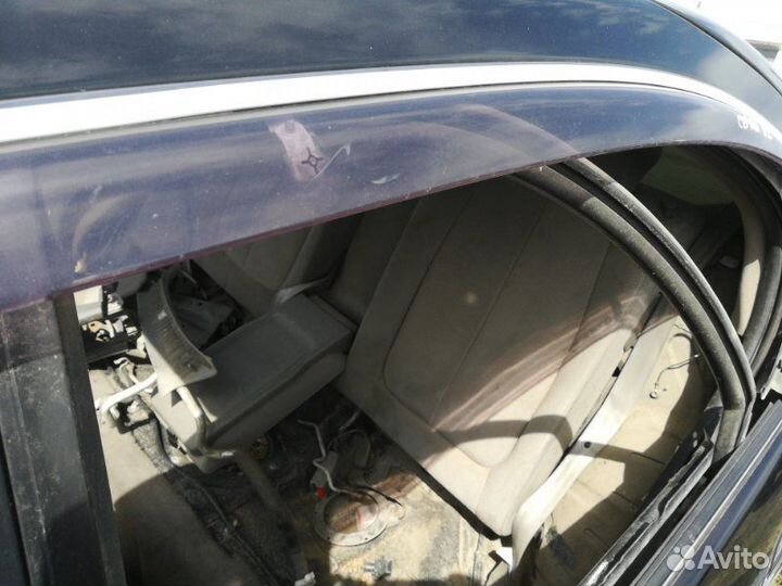 Ветровик на дверь задний левый Nissan Cefiro PA33