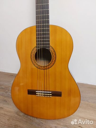 Классическая гитара yamaha c40