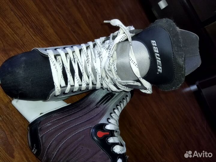 Хоккейные коньки bauer