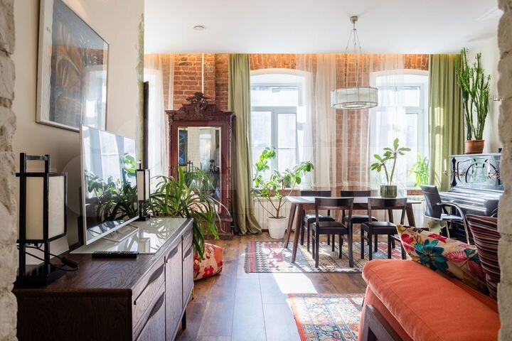 2-к. квартира, 83 м², 4/4 эт.