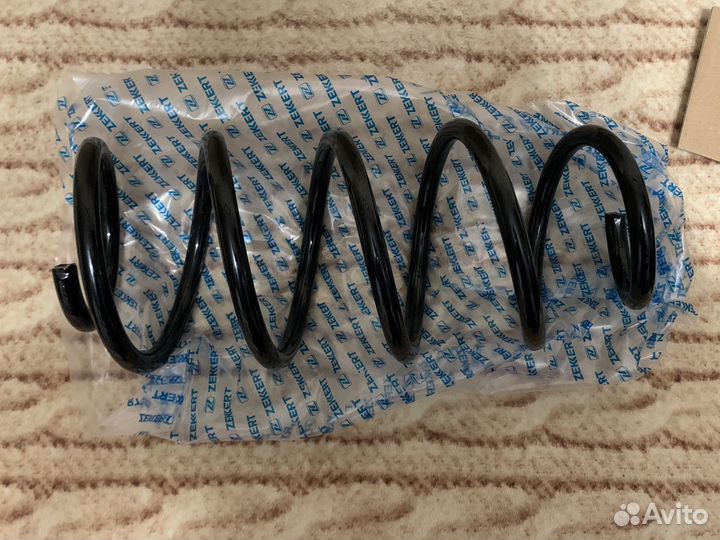 Пружина стойки амартизатора передняя skoda yeti