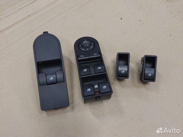 Блок управления стеклоподъёмниками Opel Astra H