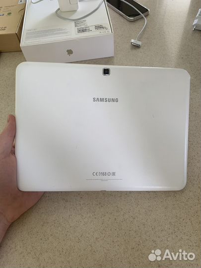 Планшет Samsung Galaxy Tab 4