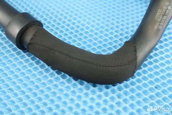 Патрубок системы охлаждения Skoda Superb 3