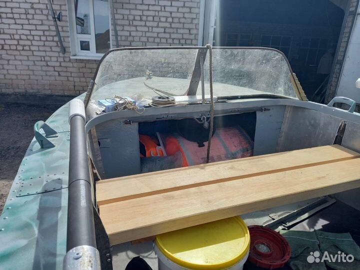 Продам лодку с мотором
