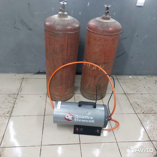 Два газовых баллона 50л и пушка