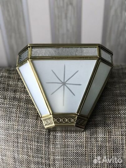 Настенный светильник бра