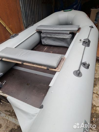 Продаю комплектом лодка с мотором