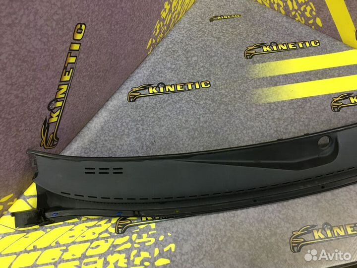 Жабо Решётка под лобовое стекло Джили Эмгранд ес7