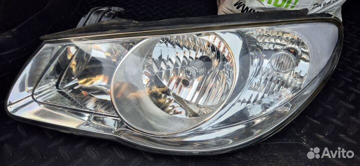 Продам левую фару hyundai elantra HD 4