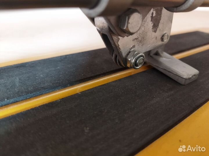 Плиткорез ручной бу