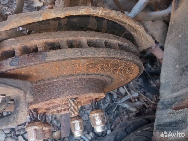 Диск тормозной передний Toyota Avensis 1