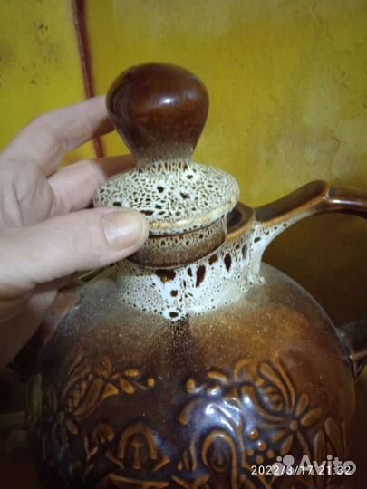 Чайник большой около 2 литров