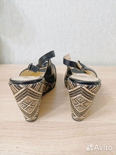 Босоножки на платформе