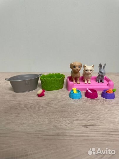 Кукла barbie с питомцами