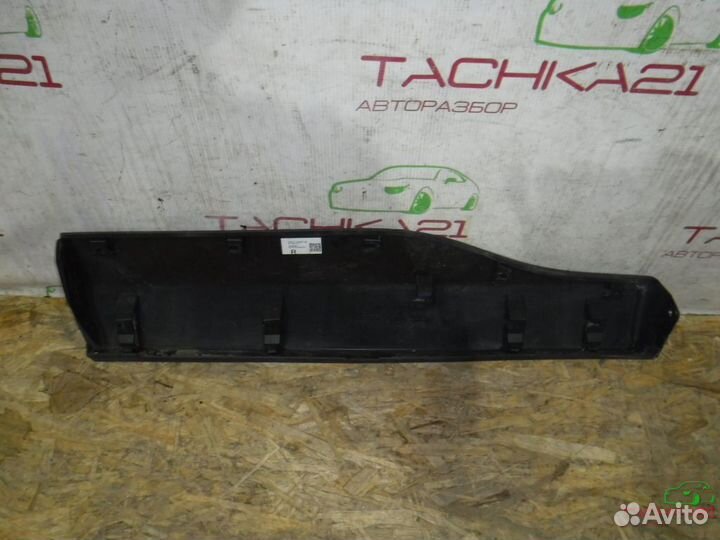 Накладка задней правой двери Toyota Rav 4 2018-20