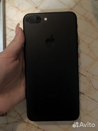 iPhone 8, 64 ГБ