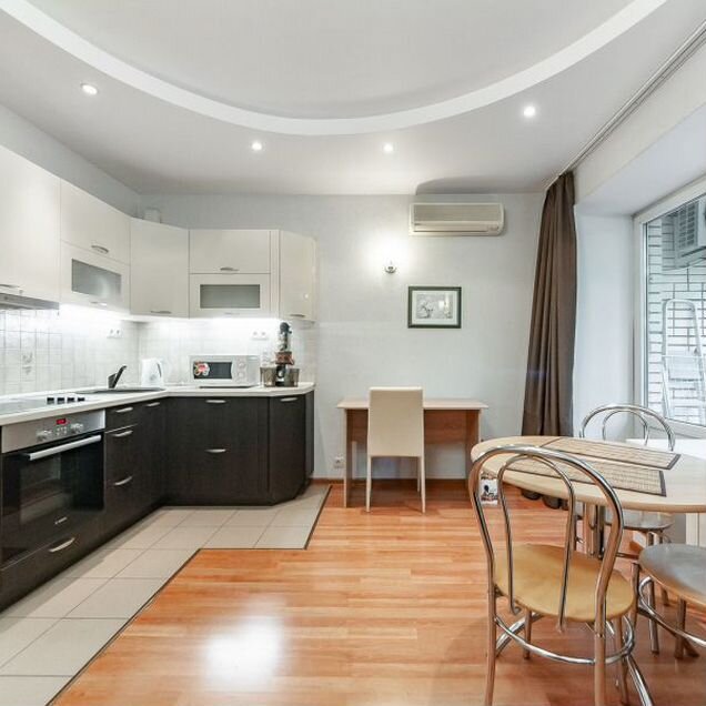 1-к. квартира, 42 м², 4/8 эт.