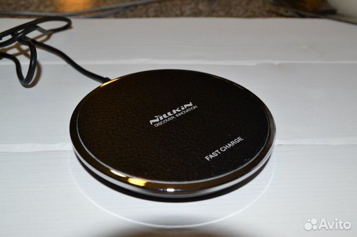 Новое беспроводное зарядное устройство Qi