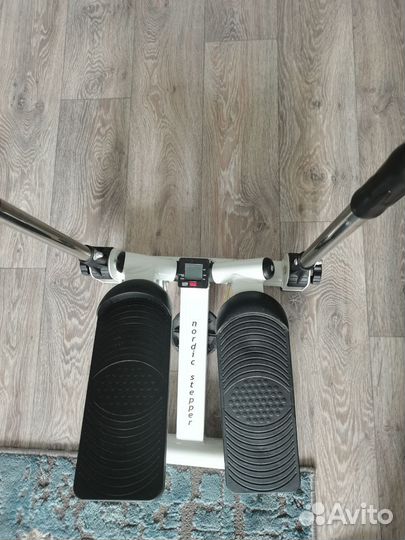 Фитнес тренажёр степпер