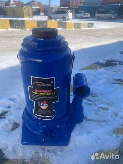Домкрат гидравлический бутылочный новый 32 тонны