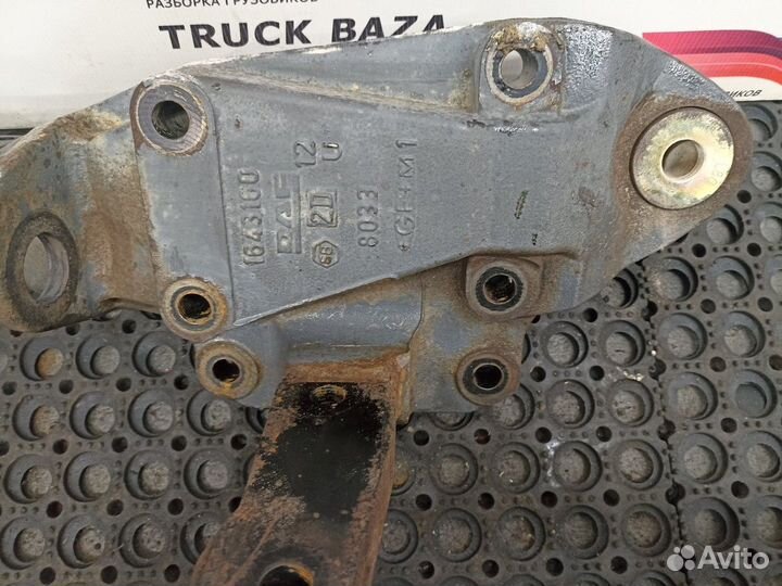 1643160 Кронштейн рессоры