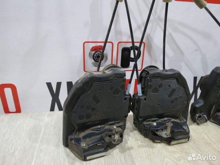 Замок двери Toyota Corolla 150