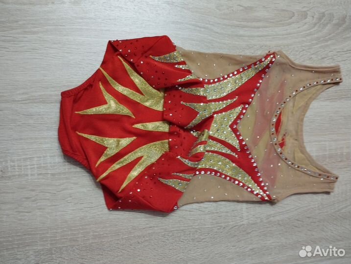 Продам купальник для худ. гимнастики 116-122