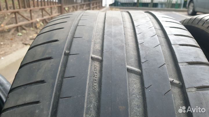 Michelin Pilot Sport 4 255/45 R19 100