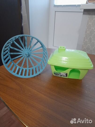 Колесо и домик для хомяка