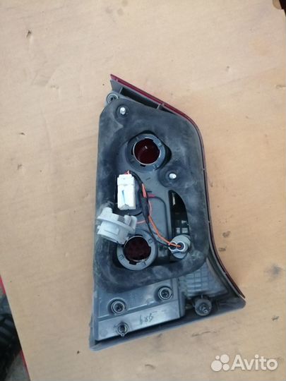 Фонарь правый в крышку багажника Kia Rio