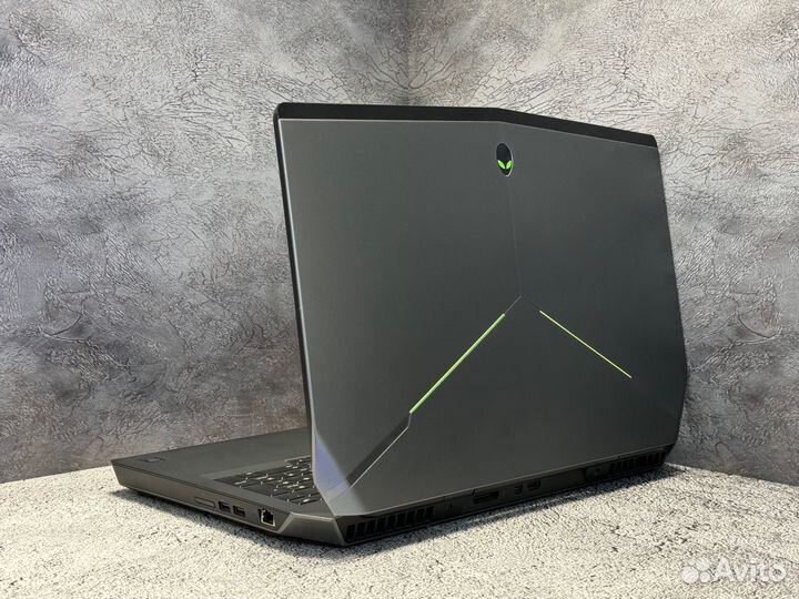 Игровой ноутбук alienware 17.3 i7 GTX980