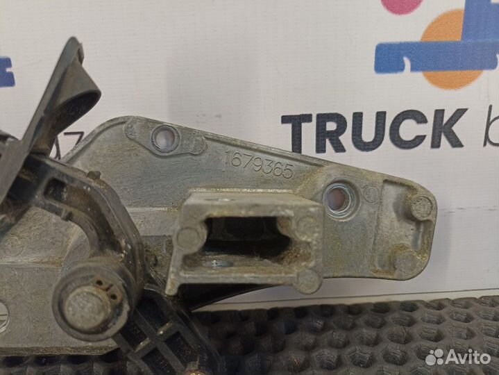 1679365 Ручка двери внутренняя левая