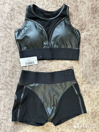 Костюм для фитнеса