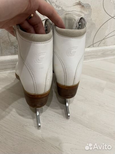 Фигурные Коньки Graf Etude