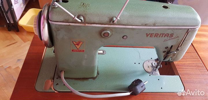 Швейная машина Veritas