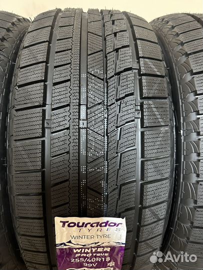 Tourador Winter Pro TSU2 255/40 R18 101V