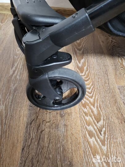 Прогулочная коляска peg perego book