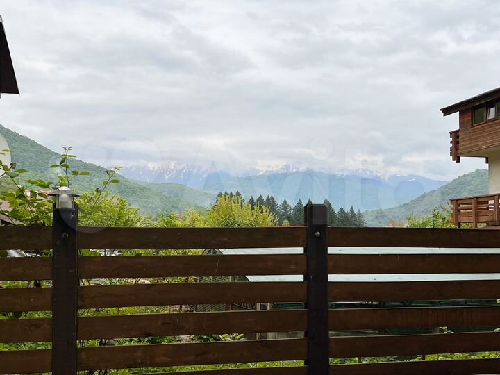 1-к. квартира, 52 м², 1/3 эт.