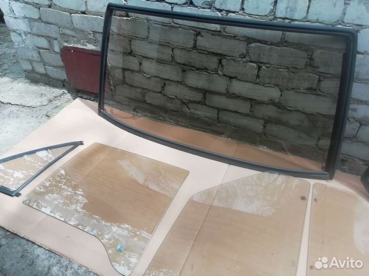 BMW E-28 Стекла бронза