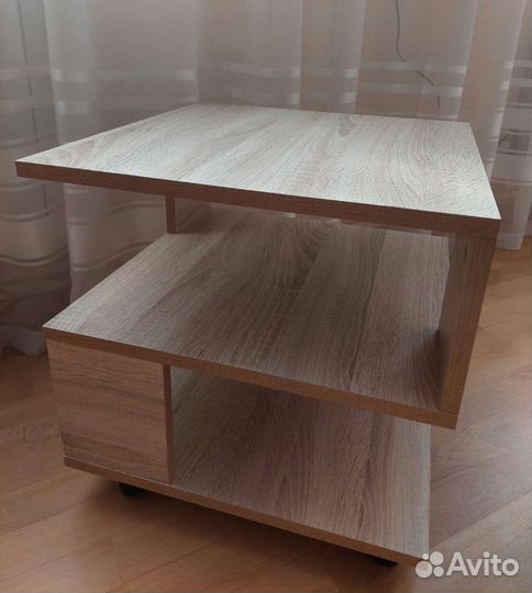 Журнальный столик