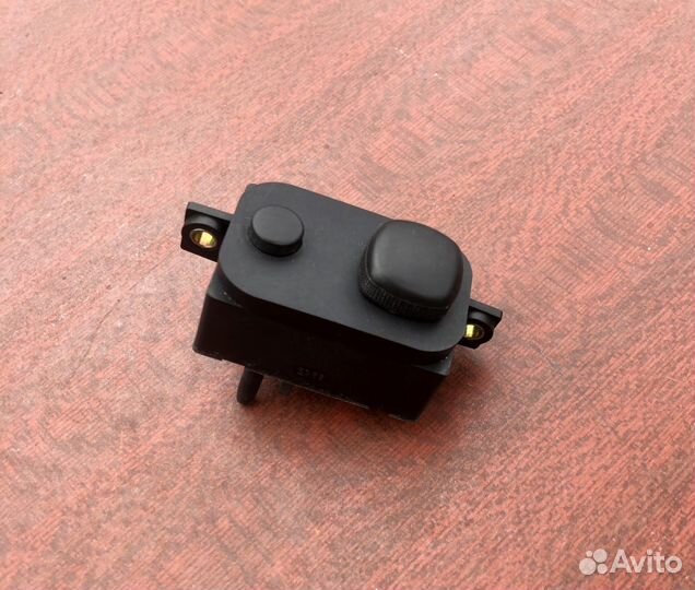 Кнопка управления рулевой колонкой Audi А8 Д2