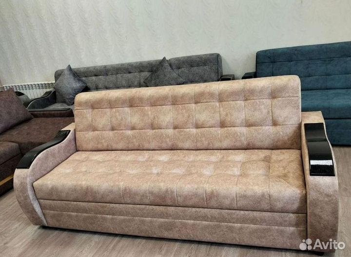 Прямой диван в наличии