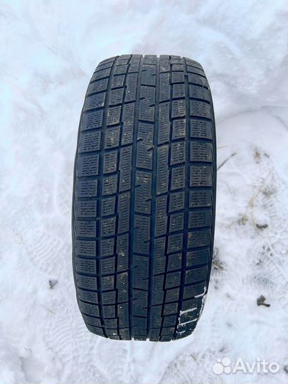 Yokohama Ice Guard IG30 215/50 R17