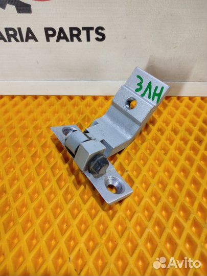 Петля двери задняя левая Bmw X5 E70 3.0 N52 2007