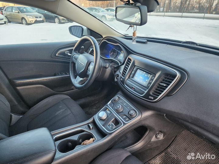 Chrysler 200 2.4 AT, 2015, 240 000 км