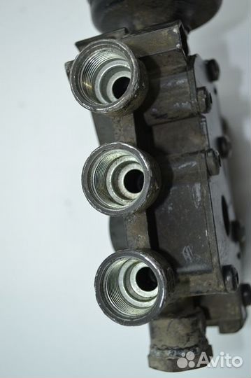 Главный кран уровня пола volvo FH16 (01.93)